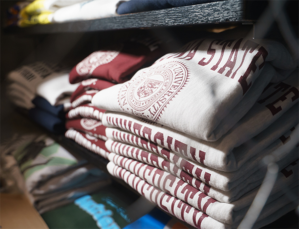 Champion リバースウィーブ、別称「Book Store」とは・・・？