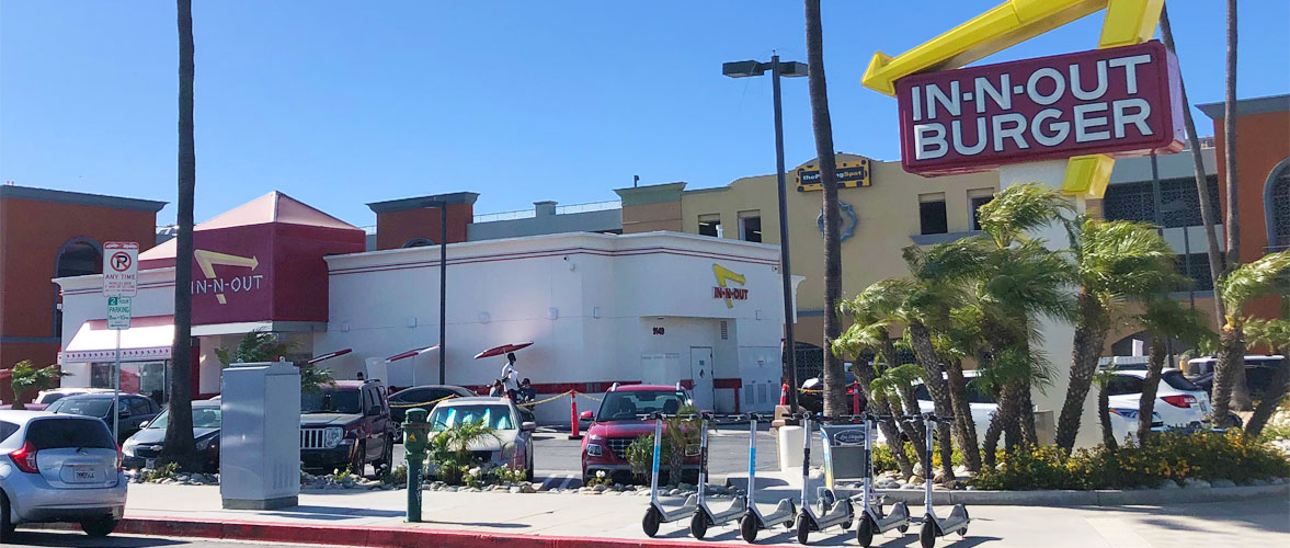 IN-N-OUT BURGER インアンドアウトバーガー Tシャツ