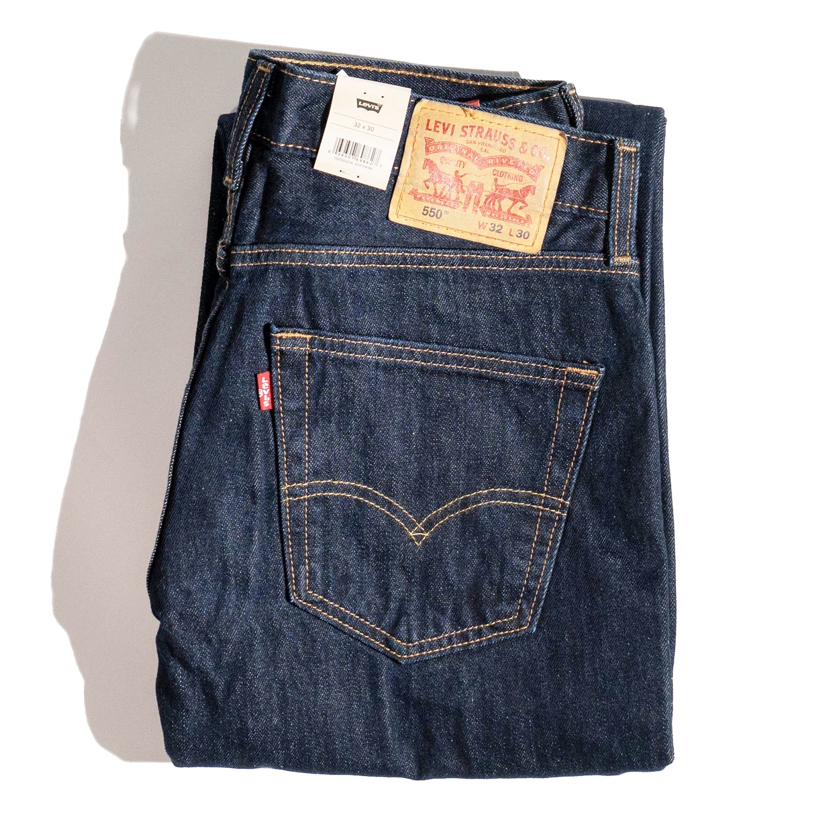 3つ折りで畳んである550の正面画像