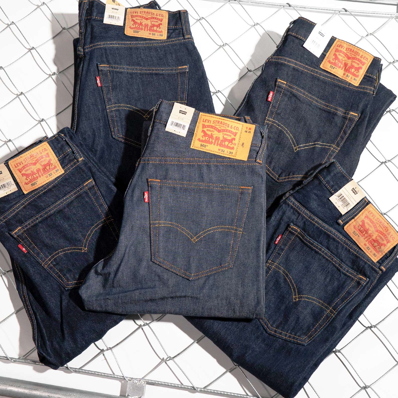 特集で着用した5型（501/505/514/517/550）の画像