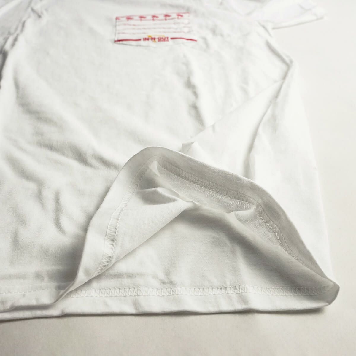 インアンドアウトバーガー半袖ポケットTシャツホワイト