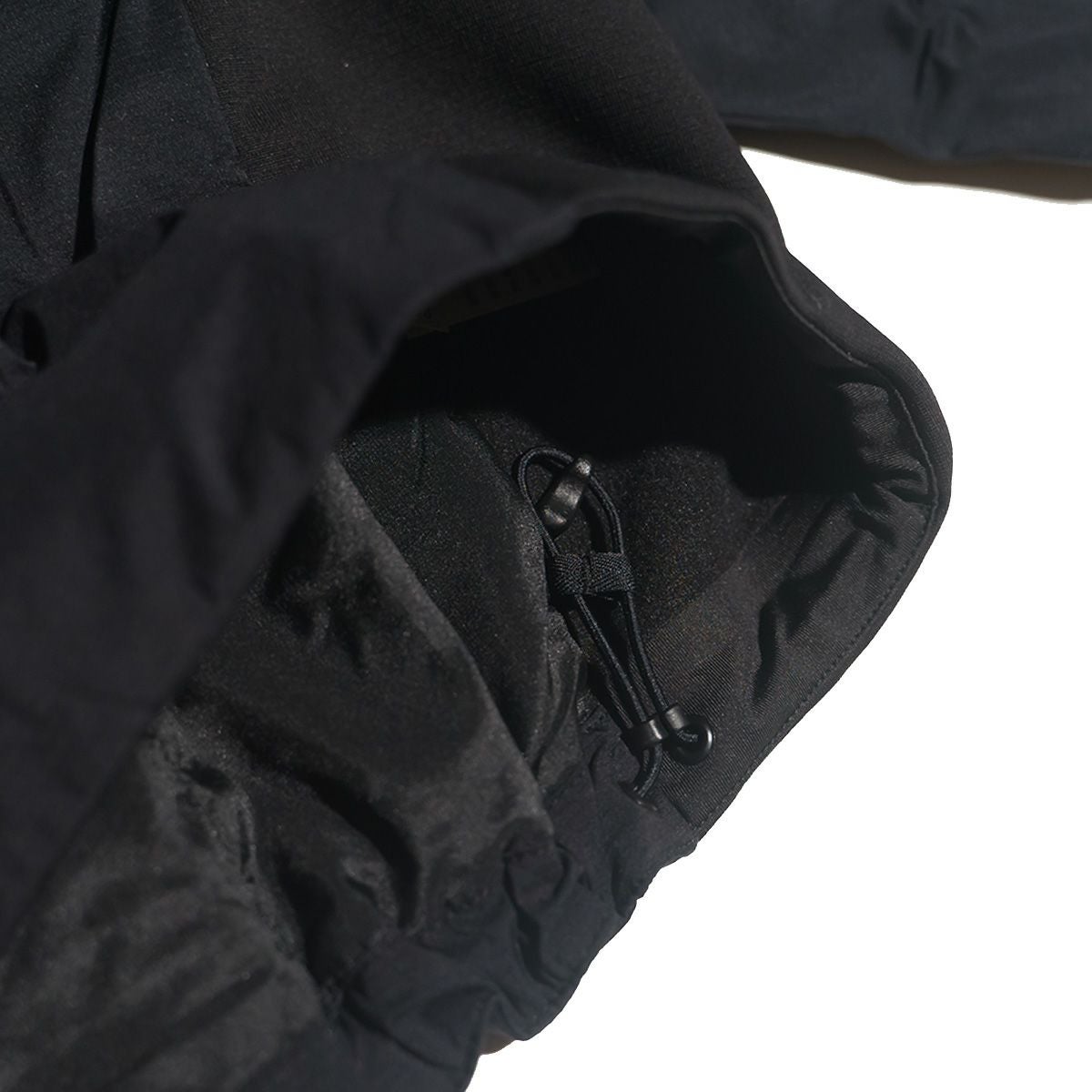 アークテリクスARC’TERYXアトムフーディー