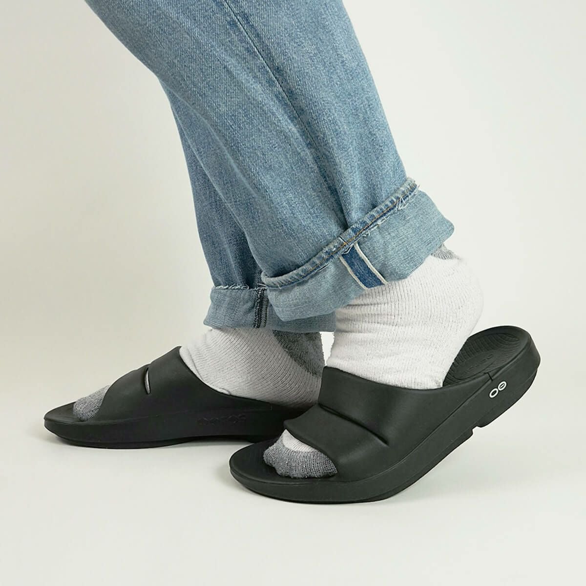 ウーフォスOOFOSウーアーOOahh