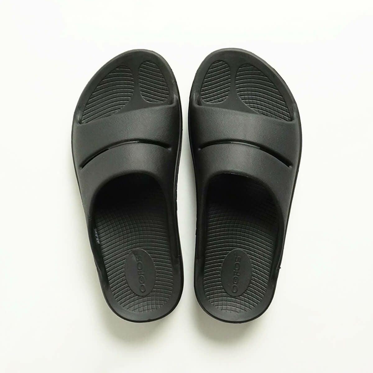 ウーフォスOOFOSウーアーOOahh