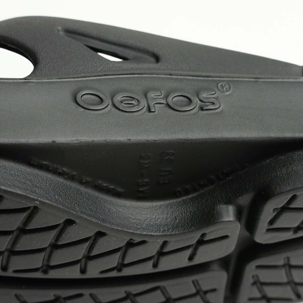 ウーフォスOOFOSウーオリジナルOOriginal（1000メンズレディースユニセックスサンダルリカバリーサンダルトングサンダルビーチサンダル）