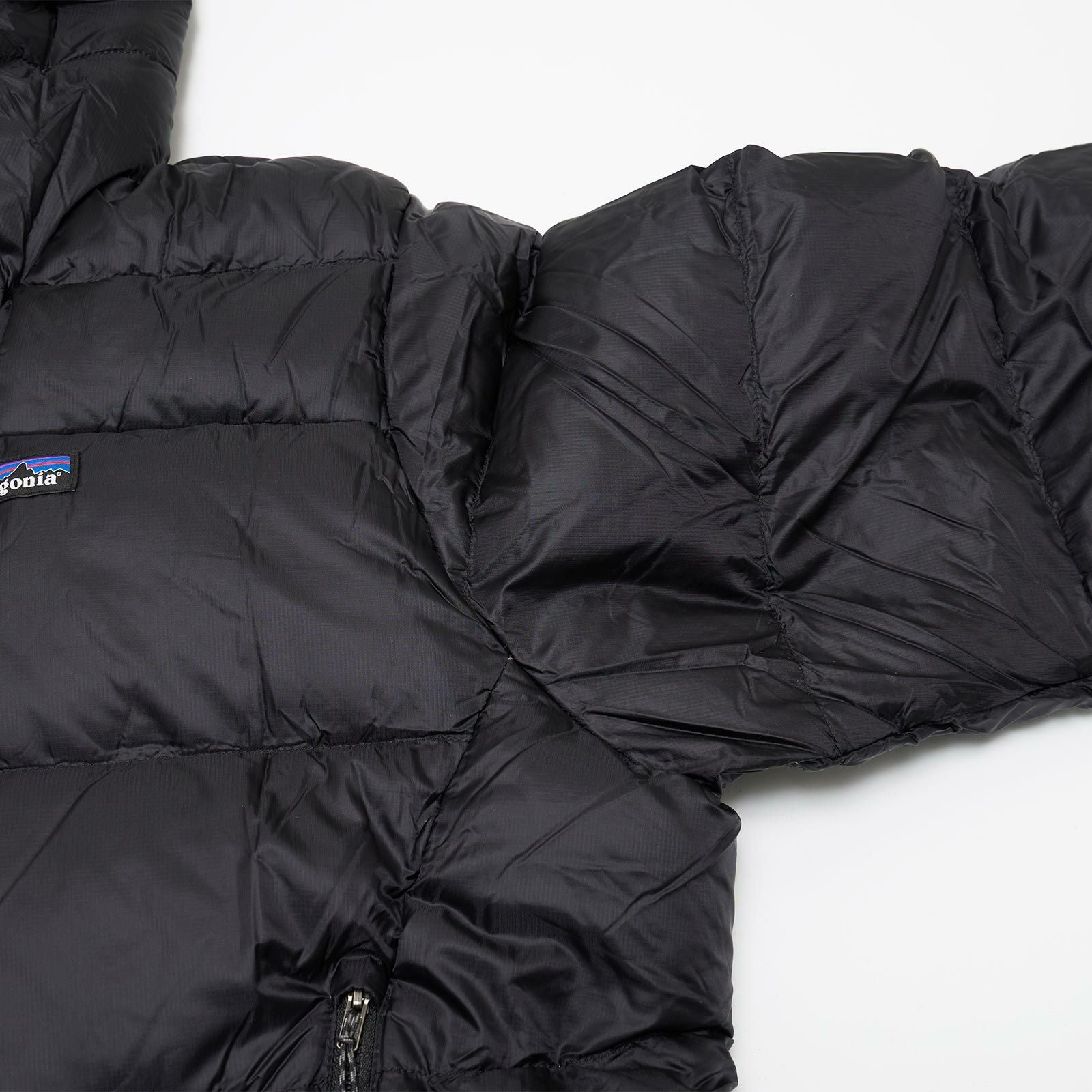 パタゴニアpatagoniaフィッツロイダウンフーディ
